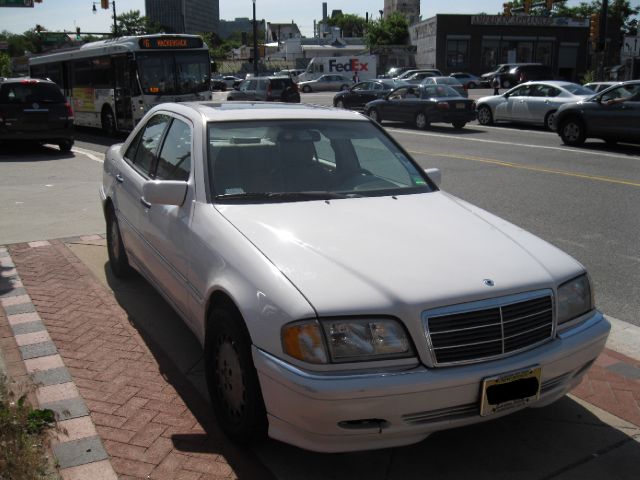 Mercedes-Benz C-Class 2000 photo 4