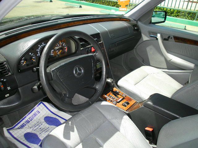 Mercedes-Benz C-Class 2000 photo 1