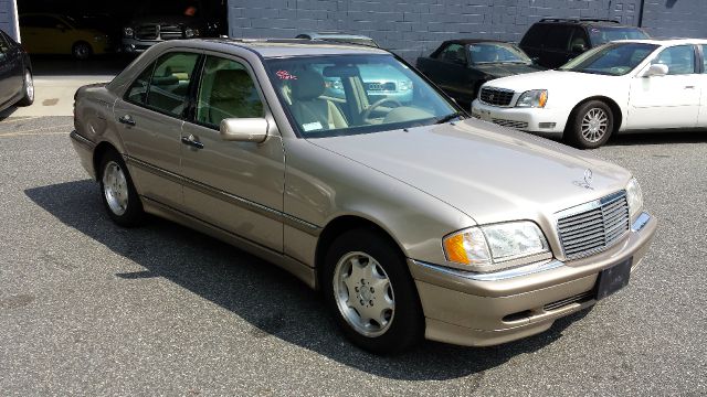 Mercedes-Benz C-Class 2000 photo 2