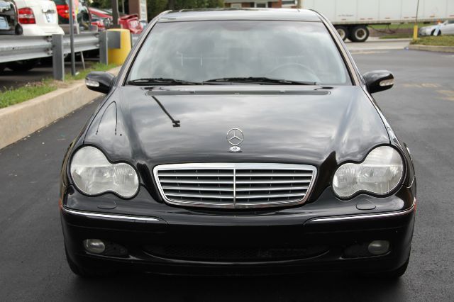 Mercedes-Benz C-Class 2001 photo 2
