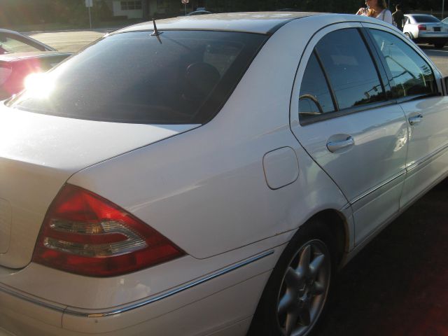 Mercedes-Benz C-Class 3.2 TL - Extra Sharp Sedan