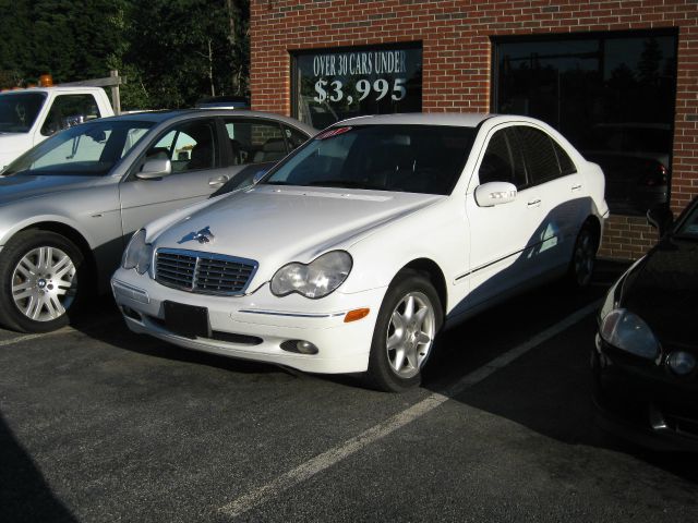 Mercedes-Benz C-Class 2001 photo 2