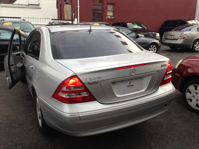 Mercedes-Benz C-Class 2001 photo 2