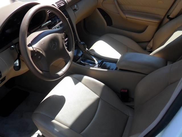Mercedes-Benz C-Class 2001 photo 2