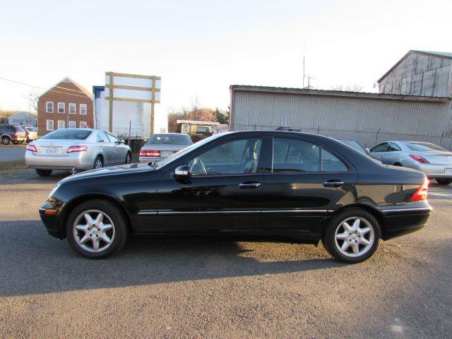 Mercedes-Benz C-Class 3.2 TL - Extra Sharp Sedan