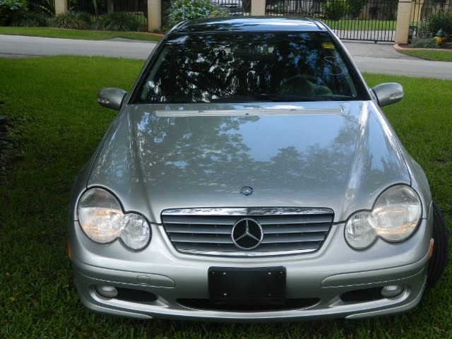 Mercedes-Benz C-Class 2002 photo 1
