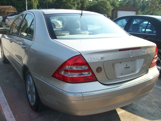 Mercedes-Benz C-Class 2002 photo 1