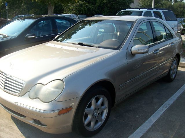 Mercedes-Benz C-Class 2002 photo 3
