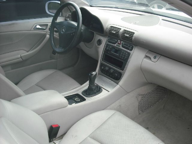 Mercedes-Benz C-Class 2002 photo 1