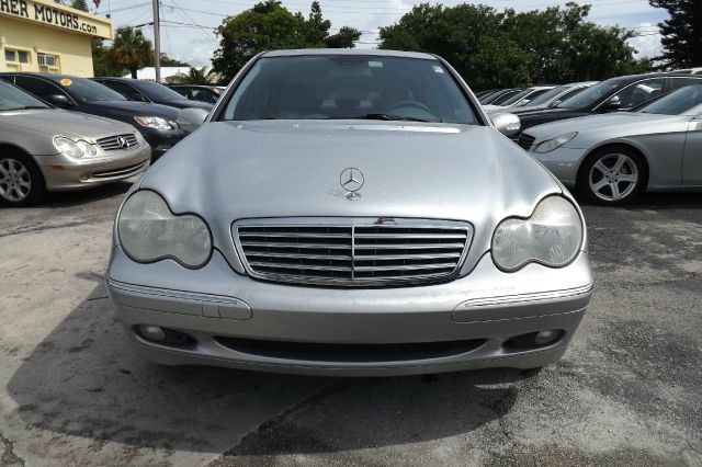 Mercedes-Benz C-Class 2002 photo 3