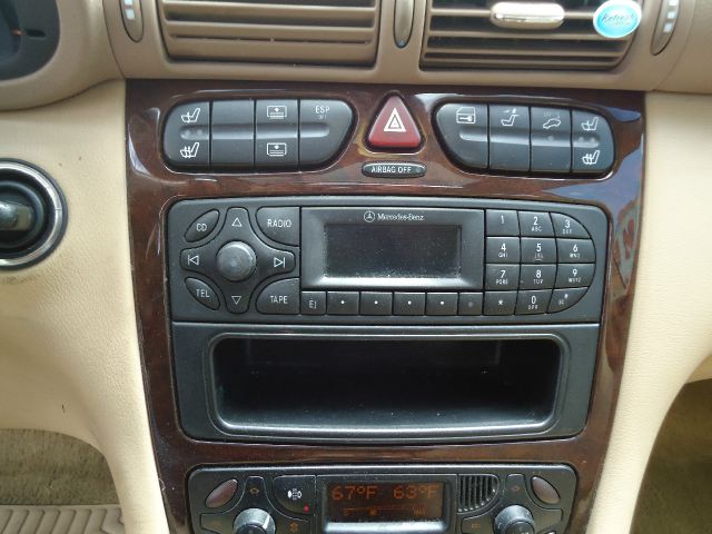 Mercedes-Benz C-Class 2002 photo 2