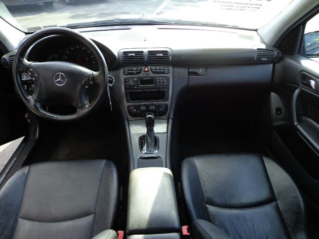 Mercedes-Benz C-Class 2002 photo 9