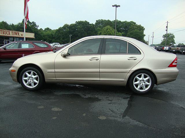 Mercedes-Benz C-Class 2002 photo 4