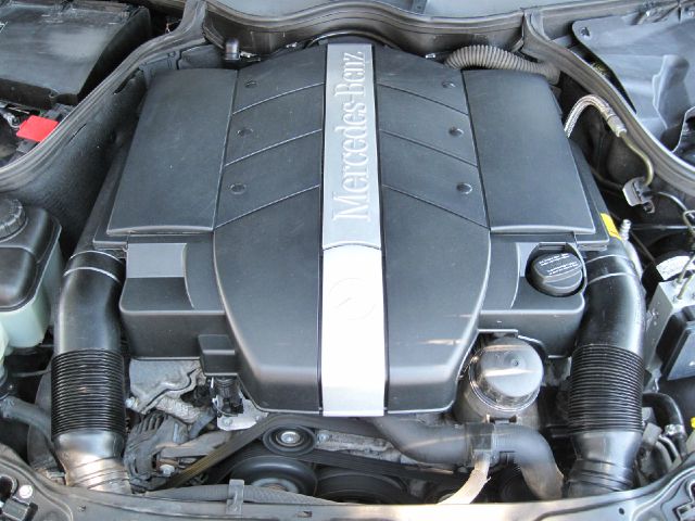 Mercedes-Benz C-Class 2002 photo 2