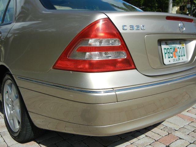 Mercedes-Benz C-Class 2002 photo 4