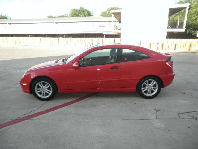 Mercedes-Benz C-Class 2002 photo 3