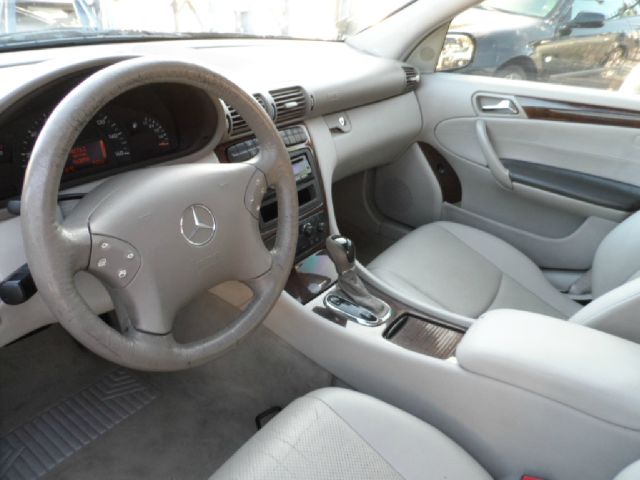 Mercedes-Benz C-Class E-350 Super Duty 158 WB DRW Sedan