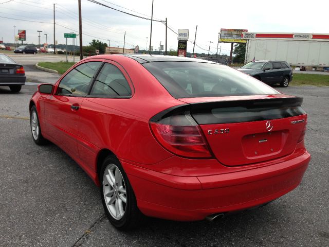 Mercedes-Benz C-Class 2002 photo 3