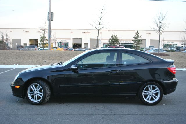 Mercedes-Benz C-Class 2002 photo 3