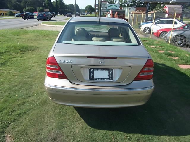 Mercedes-Benz C-Class E-350 Super Duty 158 WB DRW Sedan