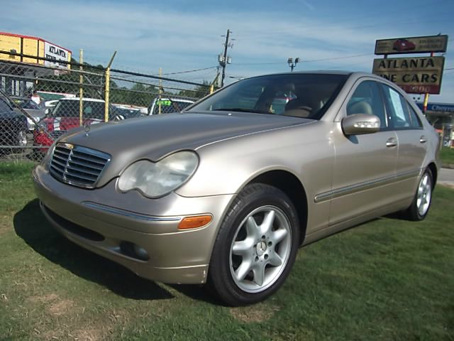 Mercedes-Benz C-Class 2002 photo 2