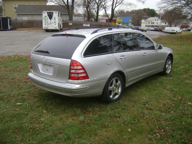 Mercedes-Benz C-Class 2002 photo 3