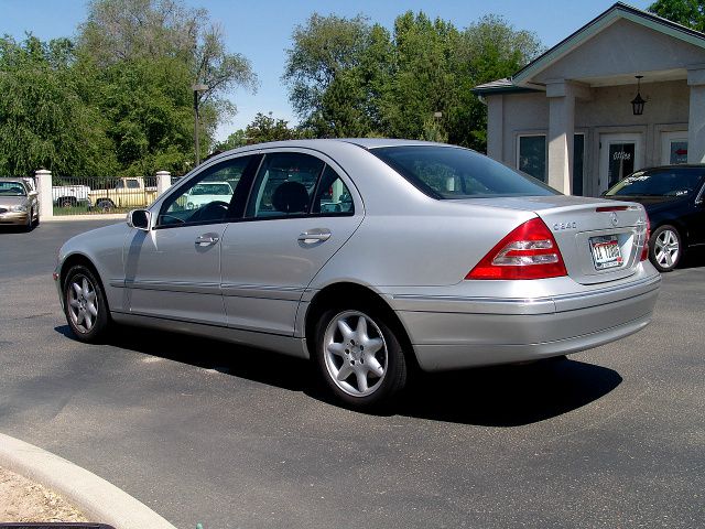 Mercedes-Benz C-Class 2003 photo 2