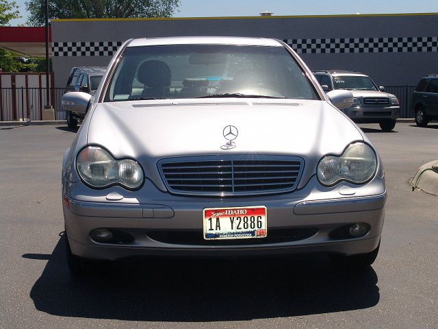 Mercedes-Benz C-Class 2003 photo 3