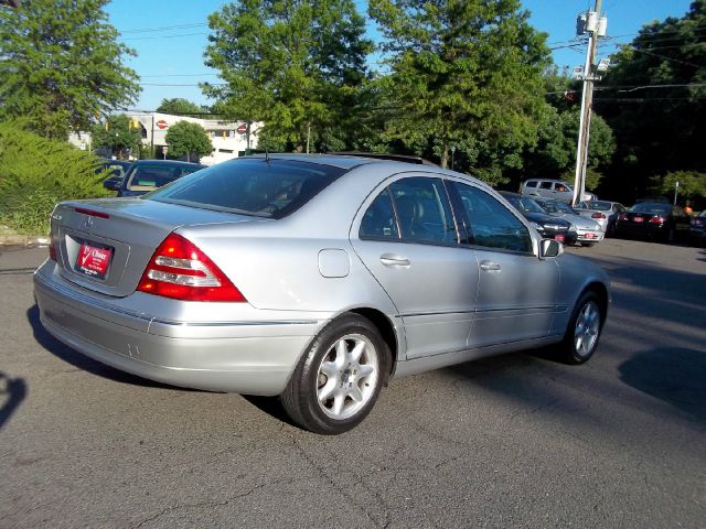 Mercedes-Benz C-Class 2003 photo 3