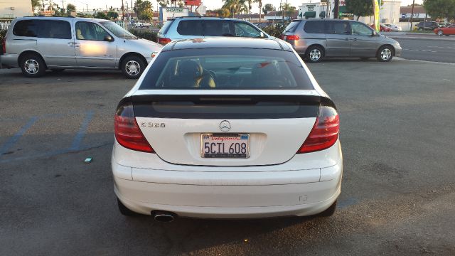Mercedes-Benz C-Class 328i Under Warranty Coupe