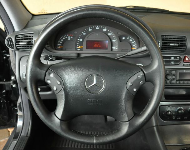 Mercedes-Benz C-Class 2003 photo 14