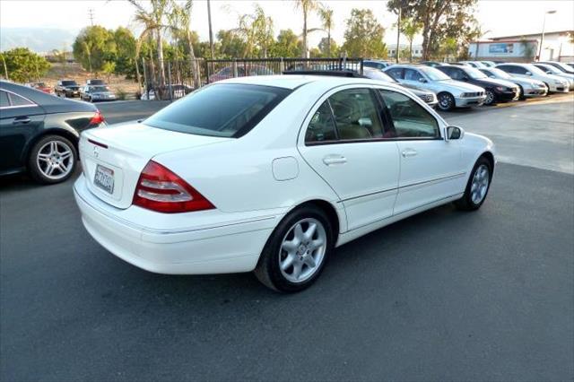 Mercedes-Benz C-Class 2003 photo 1