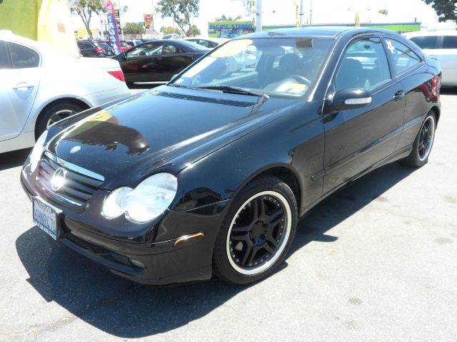 Mercedes-Benz C-Class 2003 photo 1