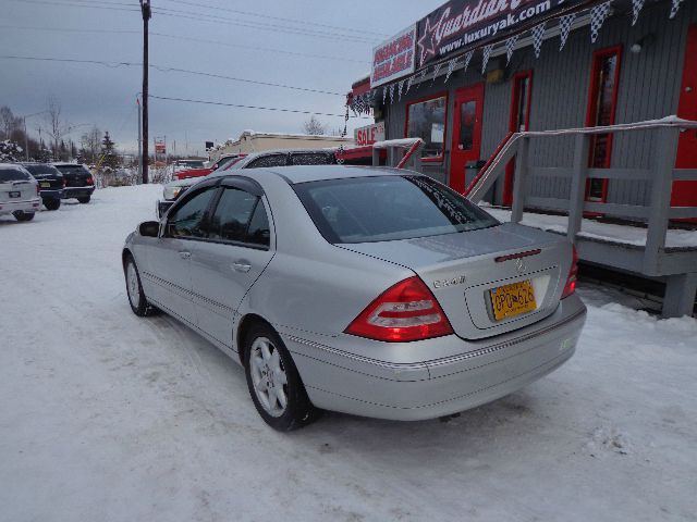Mercedes-Benz C-Class 2003 photo 3