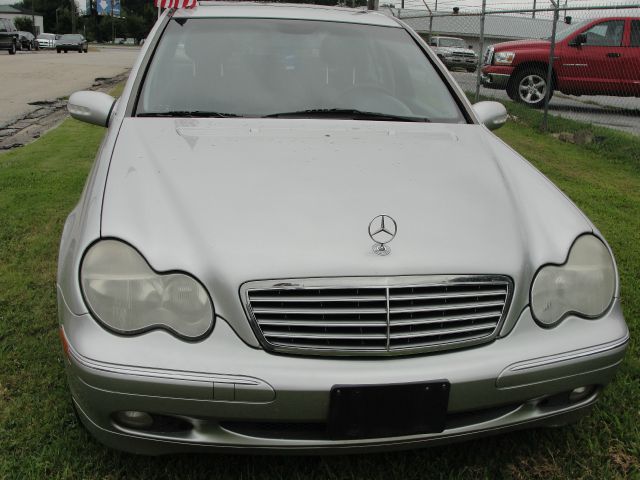 Mercedes-Benz C-Class 2003 photo 3