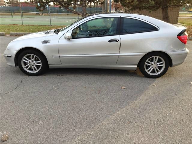 Mercedes-Benz C-Class 328i Under Warranty Coupe