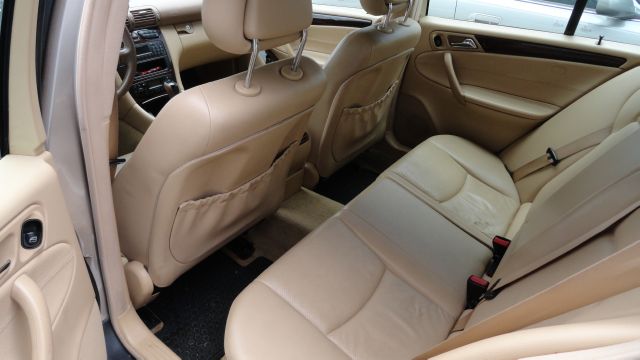 Mercedes-Benz C-Class 2003 photo 3