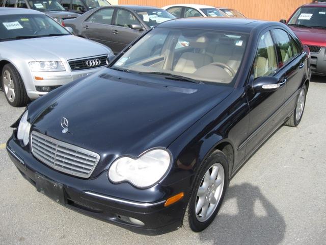 Mercedes-Benz C-Class 2003 photo 2