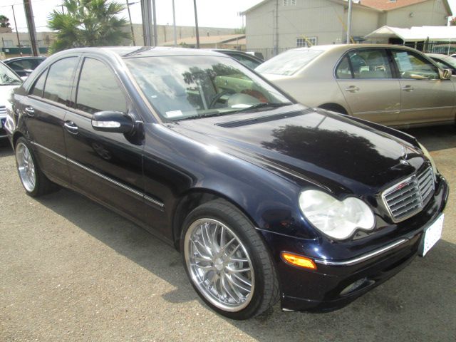 Mercedes-Benz C-Class 2003 photo 2