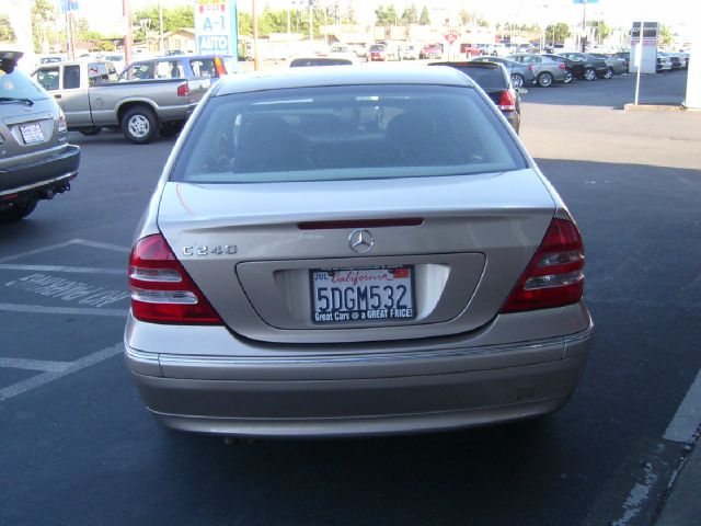 Mercedes-Benz C-Class E-350 Super Duty 158 WB DRW Sedan