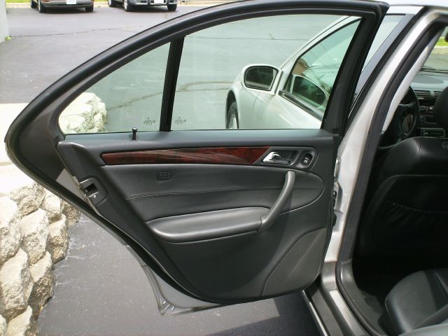 Mercedes-Benz C-Class 2003 photo 6