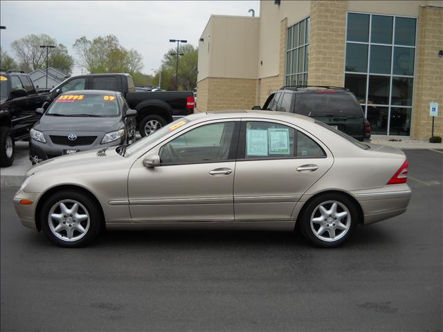 Mercedes-Benz C-Class 3.2 TL - Extra Sharp Sedan
