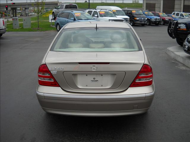 Mercedes-Benz C-Class 2003 photo 1