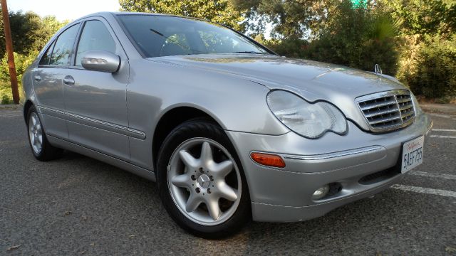 Mercedes-Benz C-Class E-350 Super Duty 158 WB DRW Sedan