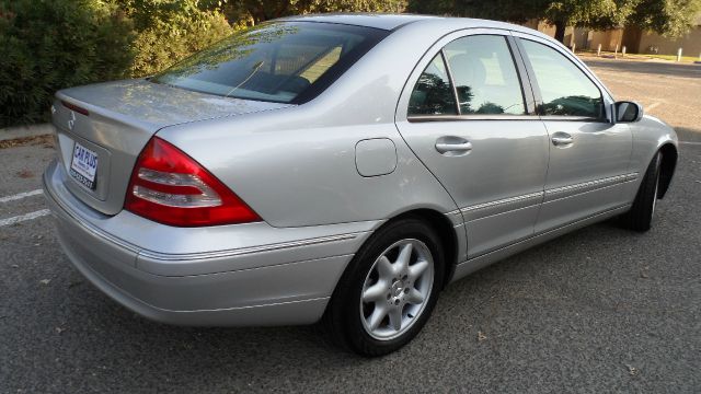 Mercedes-Benz C-Class 2003 photo 1