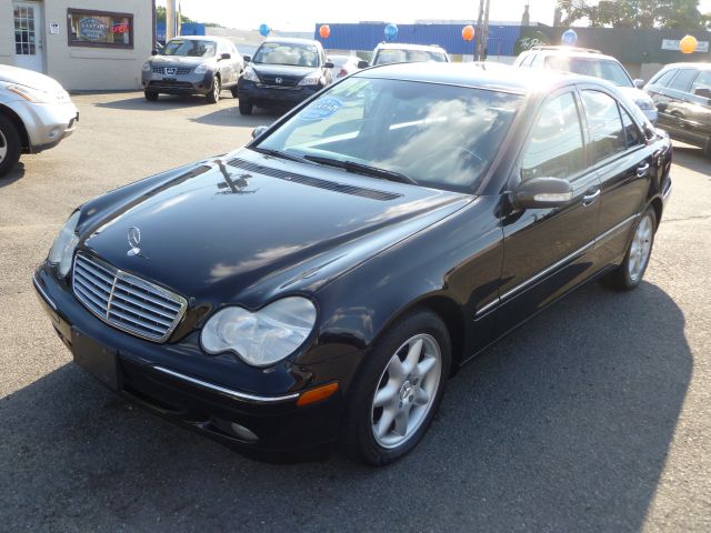 Mercedes-Benz C-Class 2004 photo 1