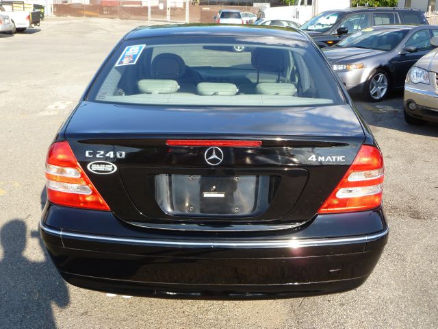 Mercedes-Benz C-Class 2004 photo 3