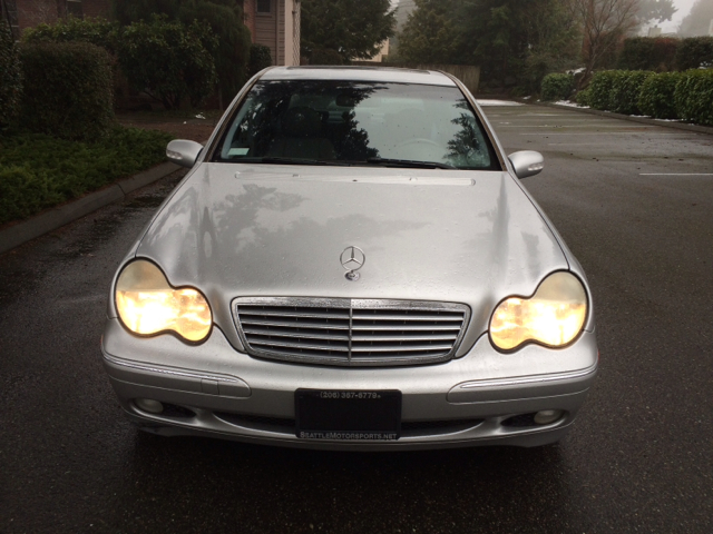 Mercedes-Benz C-Class 2004 photo 3