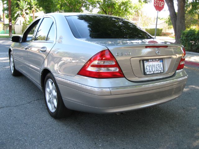 Mercedes-Benz C-Class 2004 photo 3