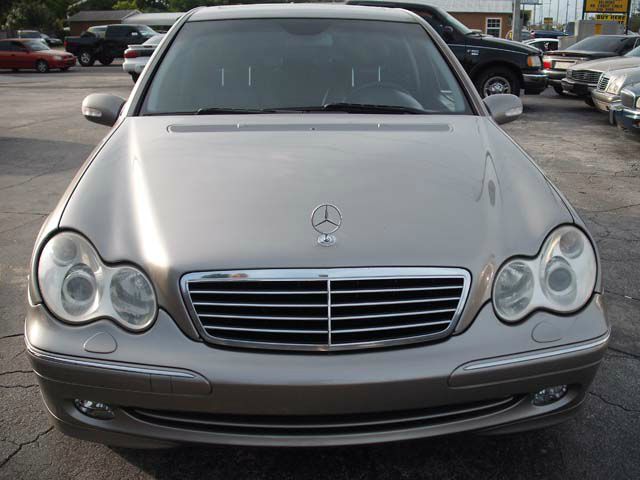 Mercedes-Benz C-Class 2004 photo 3